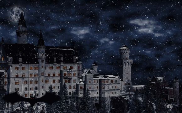 Neuschwanstein Castle at Halloween Night Screensaver кряк лекарство crack