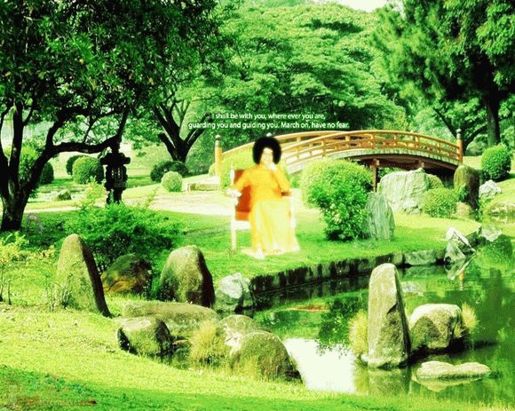 Sathya Sai Baba enjoying garden view кряк лекарство crack